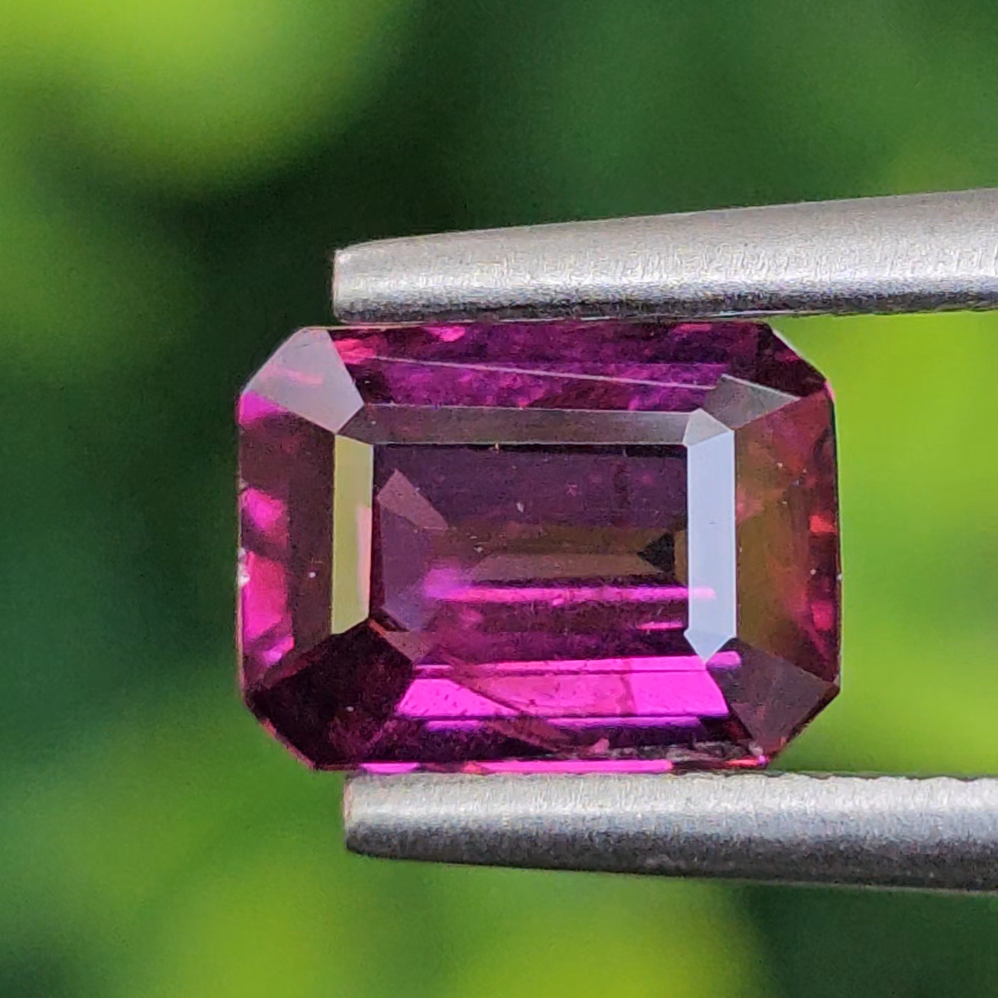 พลอย อุมบาไลต์ การ์เน็ต Umbalite Garnet 1.26 กะรัต (Cts.) ดิบ Unheated ลอยแท้ อัญมณีมงคลประจําวันเกิด เครื่องประดับพลอย