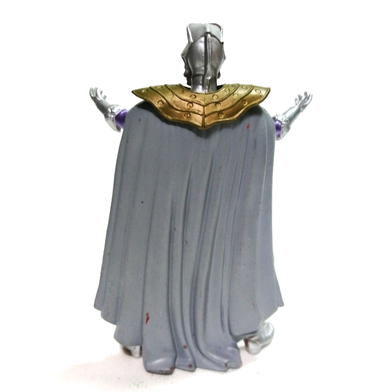 ฟิกเกอร์ ยางตัน ขนาดตามรูป งานจีน อุลตร้าแมนคิงส์ สภาพดี มีรอยบ้าง