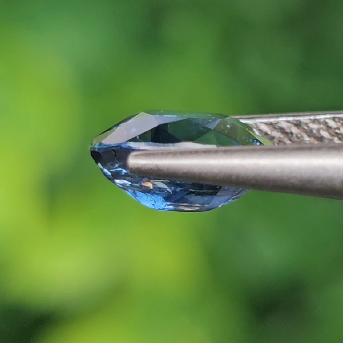 พลอย ไพลิน (Blue Sapphire) 1.06 กะรัต (Cts.) พลอยแท้ อัญมณีมงคลประจําวันเกิด เครื่องประดับพลอย