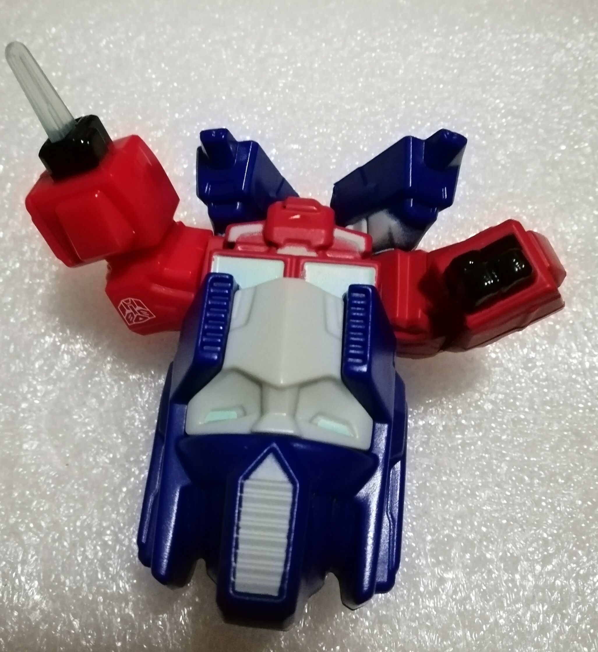 ของสะสม ออฟติมัสไพรม์ SD, OPTIMUS PRIME SD, ของสะสมจากแมคโดนัลด์2016, กดด้านหลังแขนลงพร้อมปล่อยดาบ