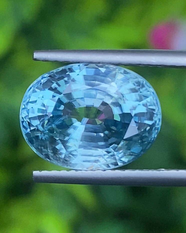 พลอย เพทาย Natural Zircon 8.98 กะรัต (Cts.) พร้อมใบเซอร์ พลอยแท้อัญมณีมงคล ประจําวันเกิด เครื่องประดับพลอย