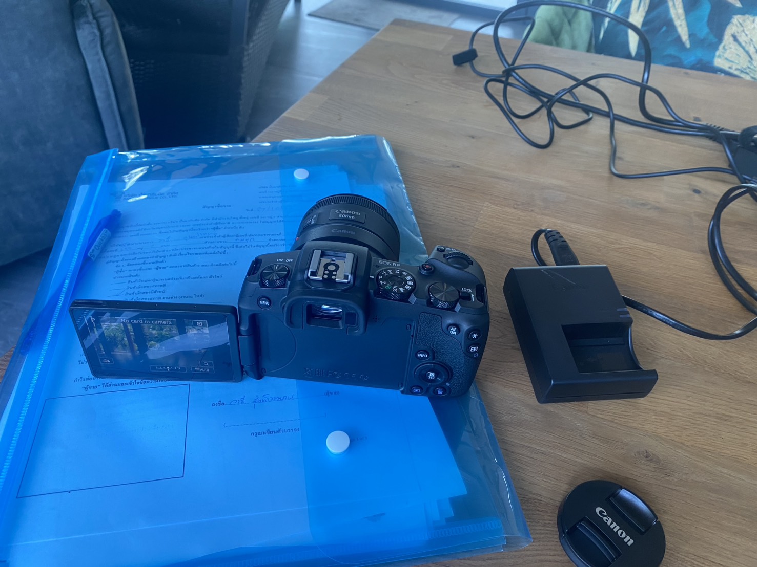 Camera Canon EOS RP พร้อมเลนส์ ใหม่มาก ใช้งานมาแค่ 2 ครั้ง ใหม่และคุ้มเวอร์