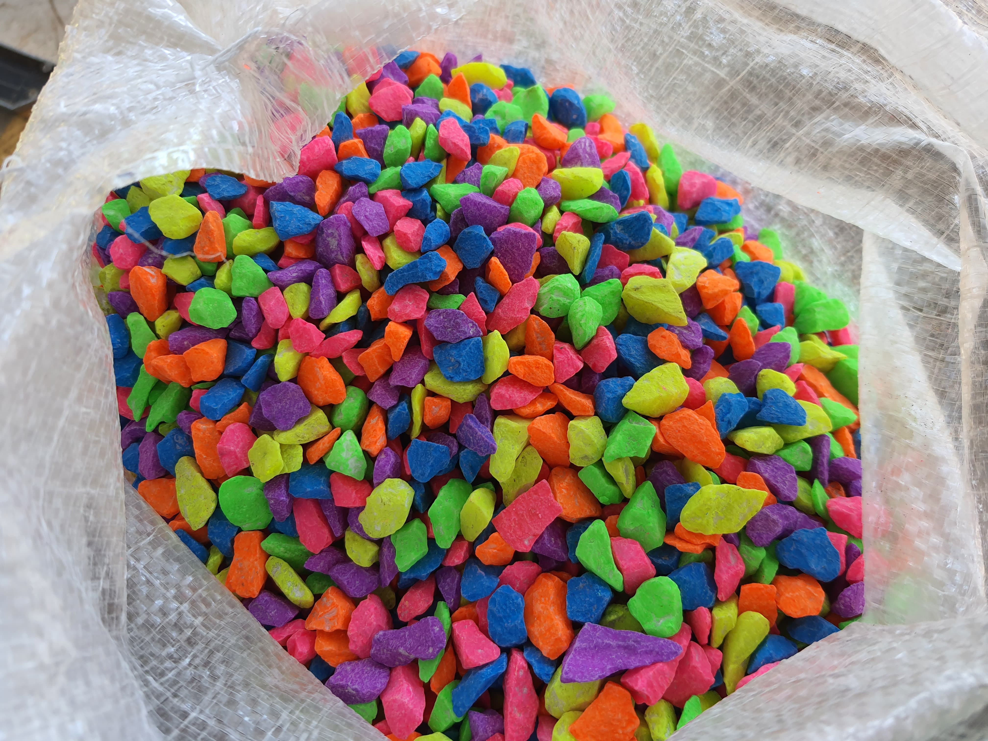หินตกแต่งโหลปลา 1 กิโลกรัม คละสี เบอร์ 3