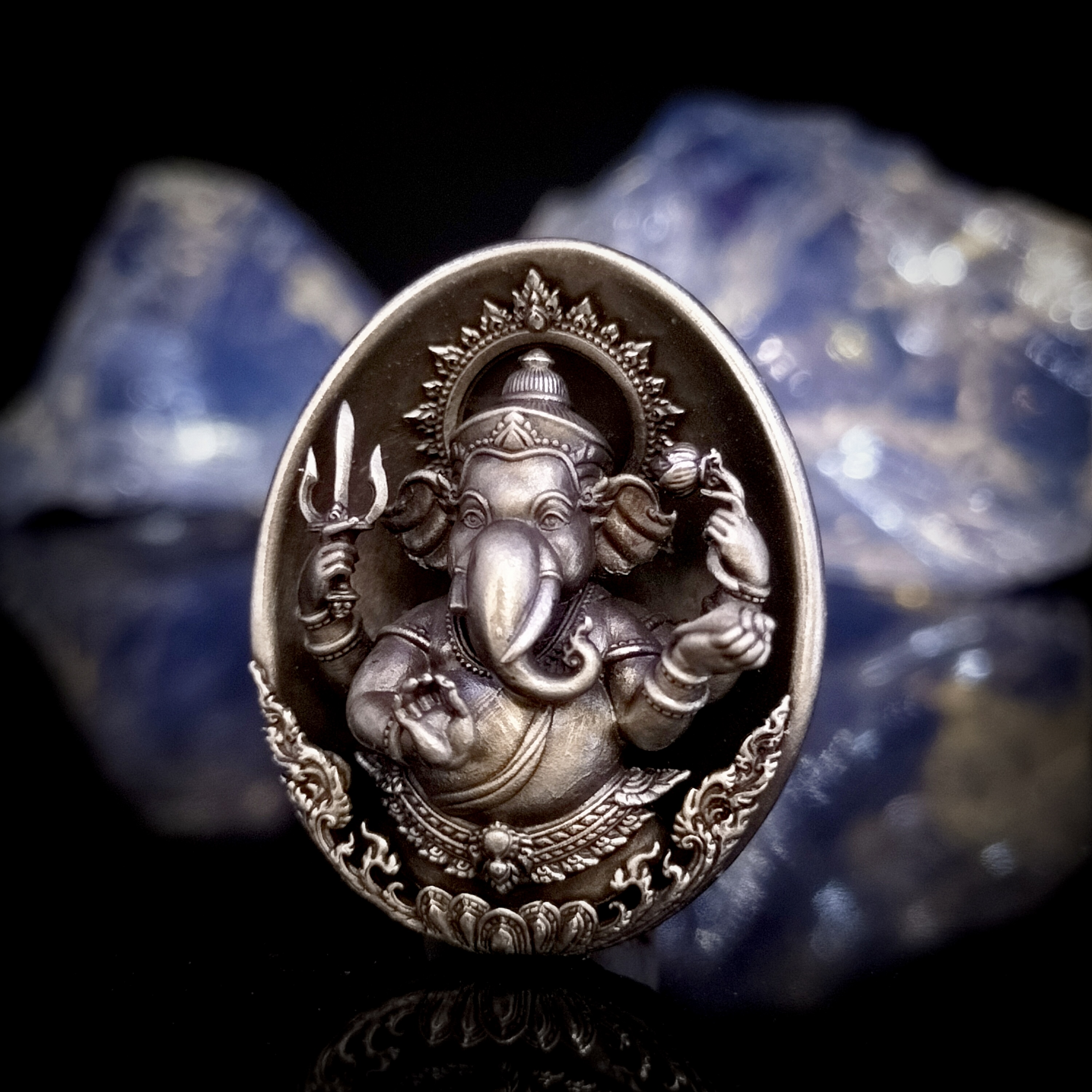 พระพิฆเนศ รุ่น คณปติ คเณศแห่งความสำเร็จ รหัส7.2 เนื้อไวท์บรอนซ์รมซาติน