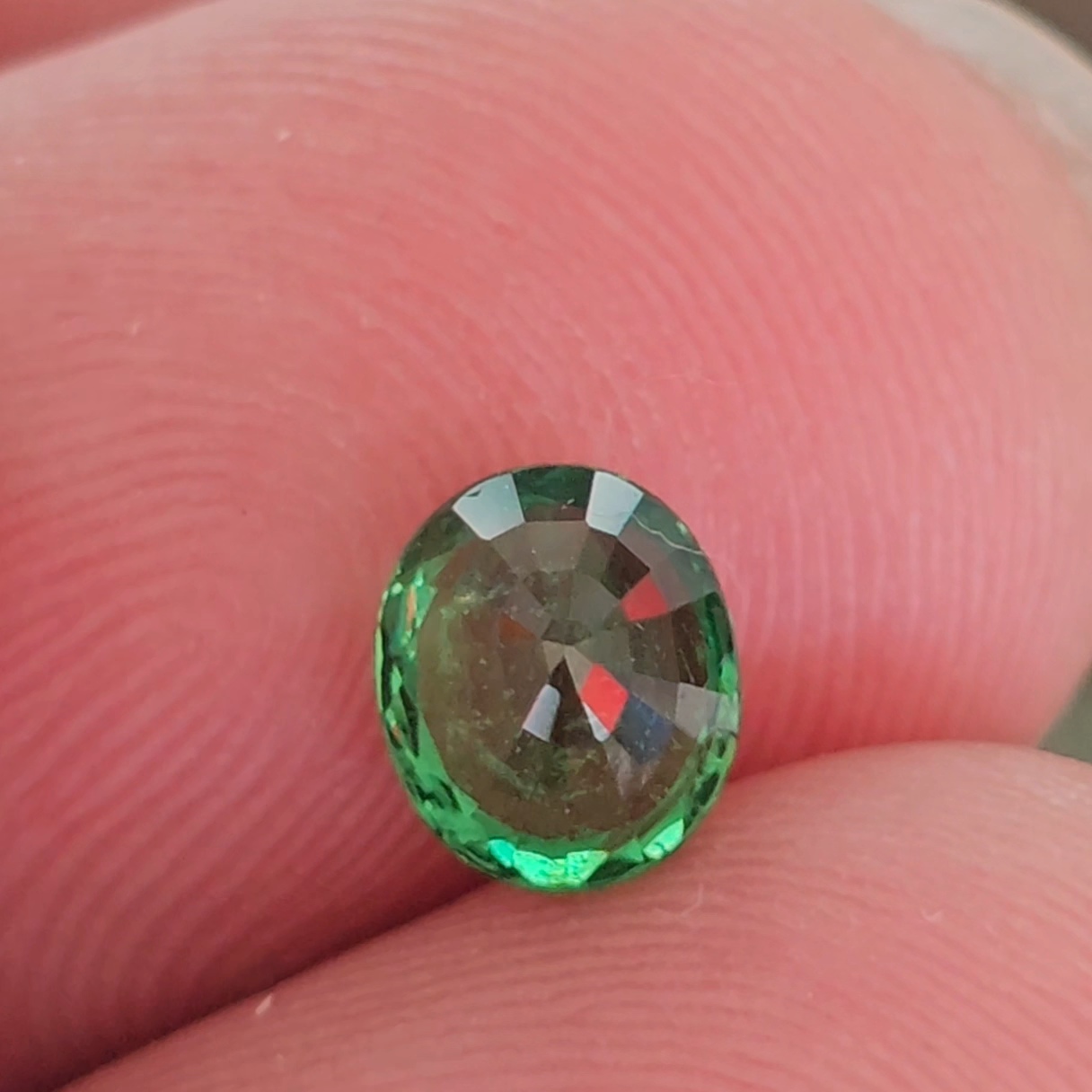 พลอย ซาโวไรท์ Tsavorite Garnet 1.06 กะรัต (Cts.) ดิบ Unheated พร้อมใบเซอร์ อัญมณีมงคลประจําวันเกิด เครื่องประดับพลอย