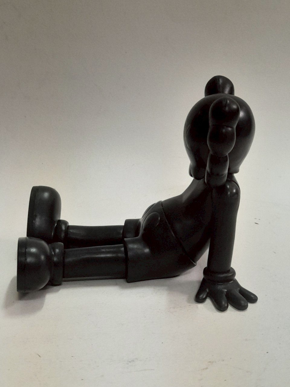 มีหลายภาพ,ที่วางโทรศัพท์มือถือKaws มือ1 ไม่มีกล่อง สำหรับสะสม