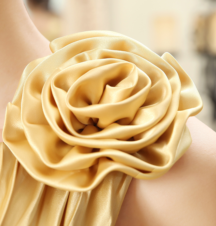 พร้อมส่ง ชุดราตรียาว ไหล่เฉียง สีทอง กระโปรงอัดพลีทพลิ้วสวย แต่งแถบคริสตัลช่วงเอว