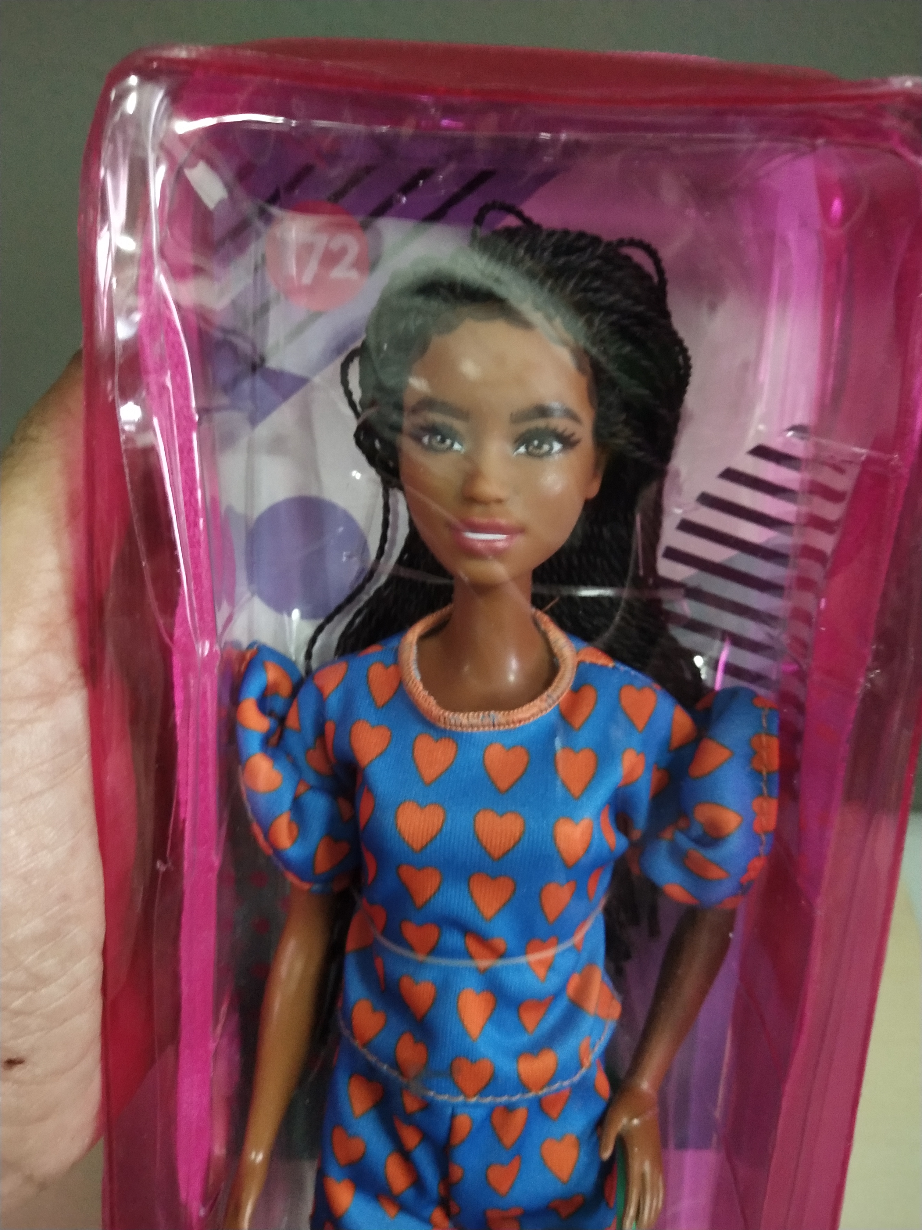 มีหลายภาพ ตุ๊กตาบาร์บี้แฟชั่นนิสต้า บาร์บี้ผิวสี.