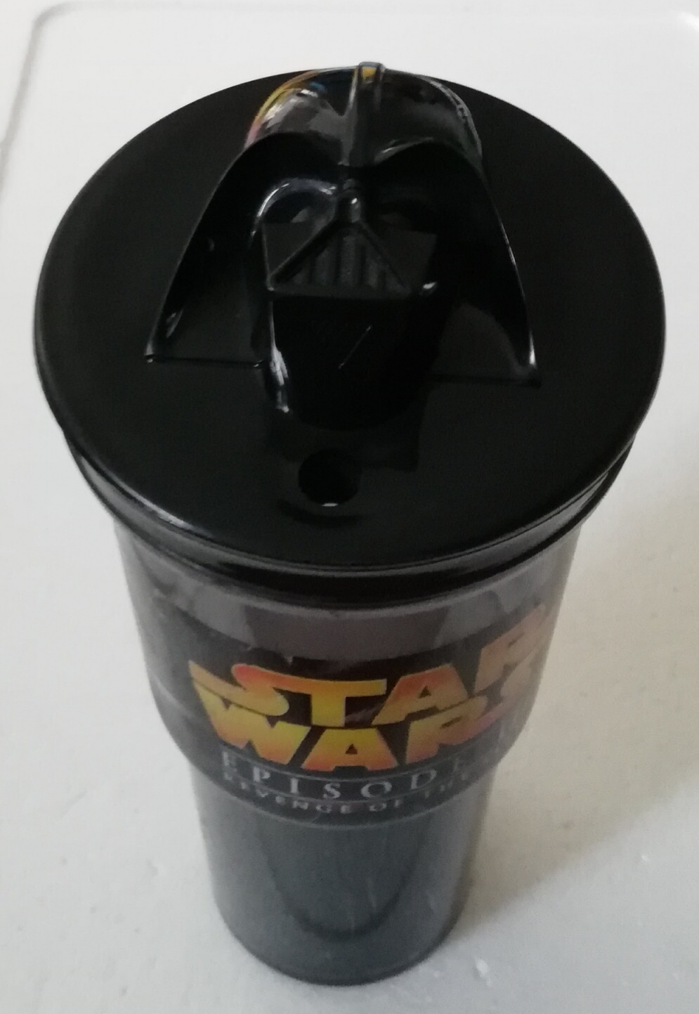 ของสะสมแก้วน้ำสตาร์ วอร์ส ของสะสมจากโค้ก Star War episode 3, Revenge of the Sith แก้วสีดำใส พร้อมท็อปเปอน์หน้าดาร์ธเวเดอร์ Darth Vader