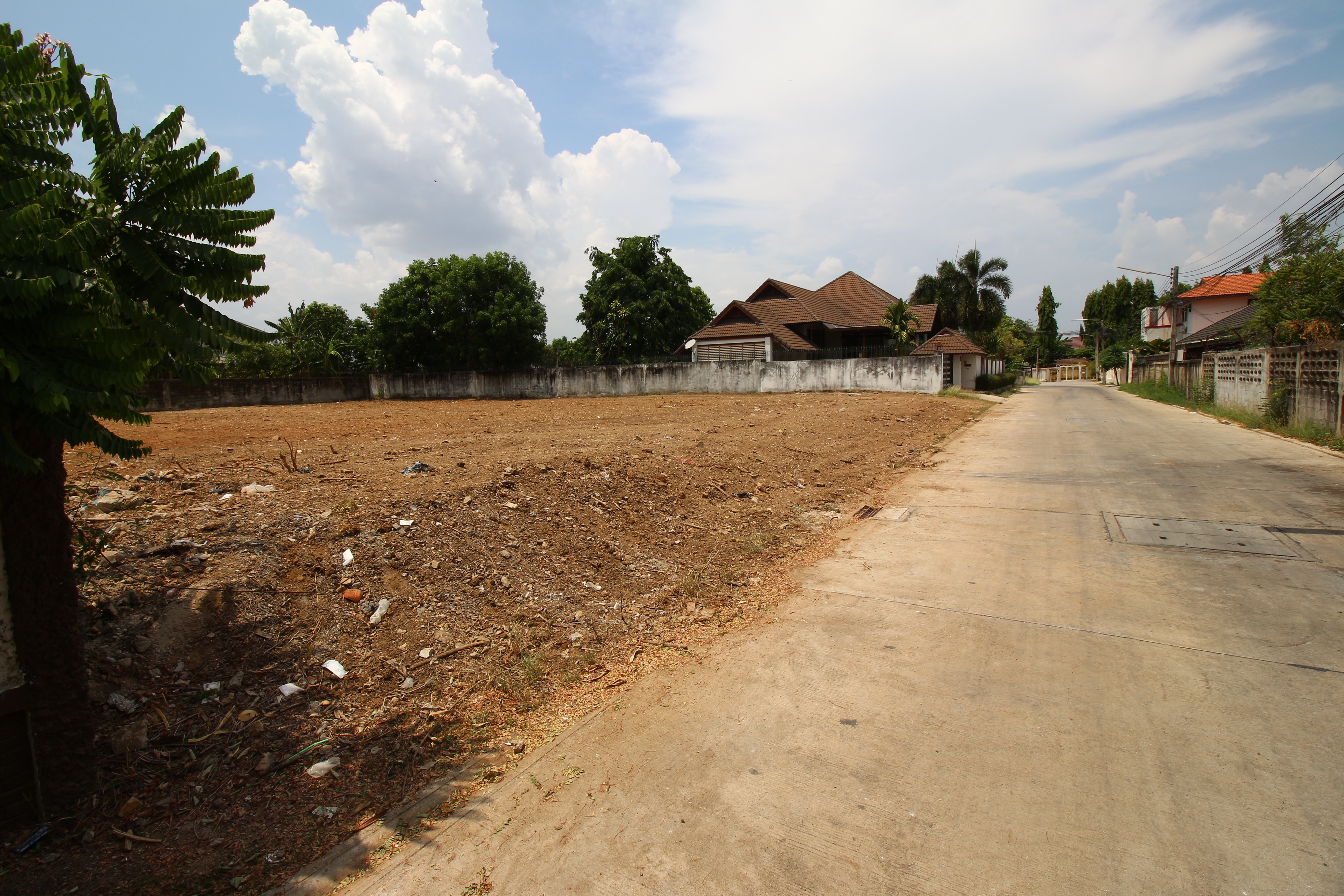 ขายที่ดินสวยใจกลางเมือง 300 ตรว.