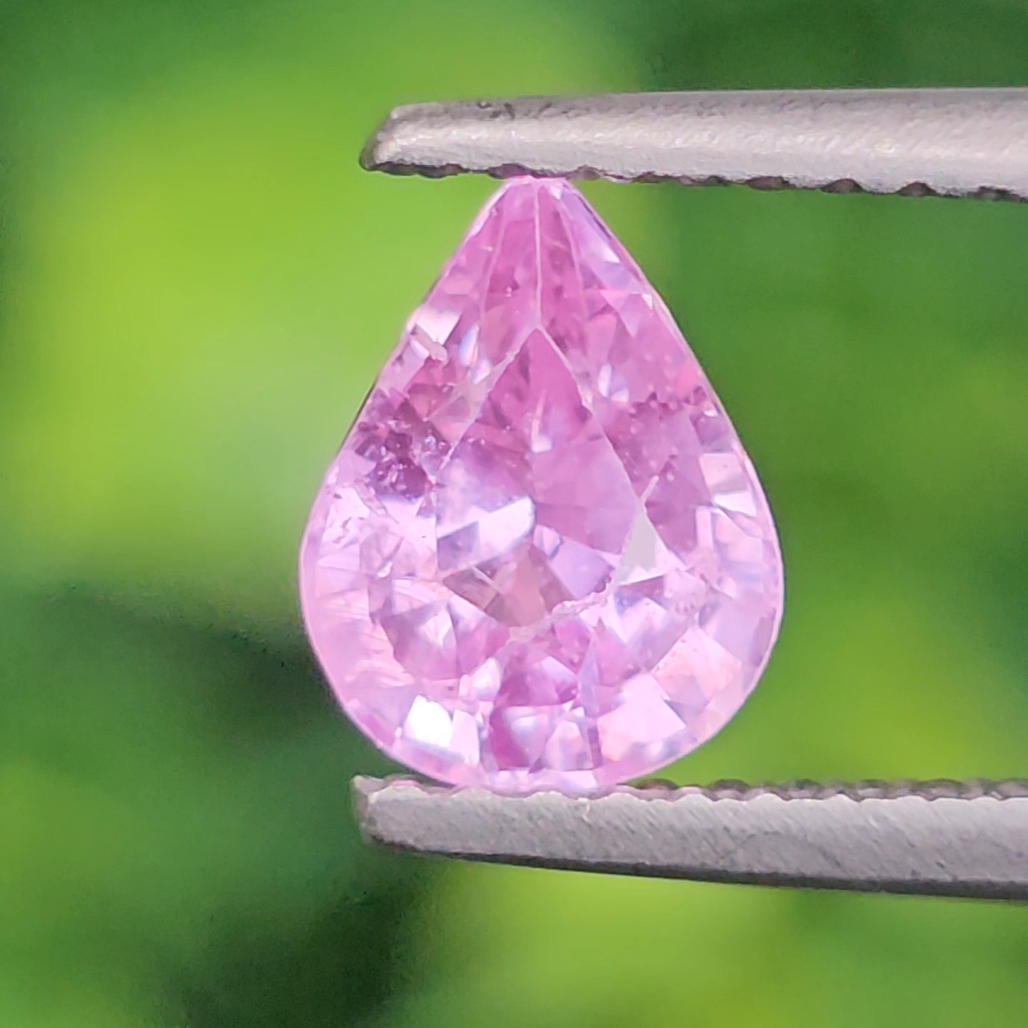 พลอย ชมพู พิ้ง แซฟไฟร์ Pink Sapphire 1.15 กะรัต (Cts.) พร้อมใบเซอร์ พลอยแท้ อัญมณีมงคลประจําวันเกิด เครื่องประดับพลอย