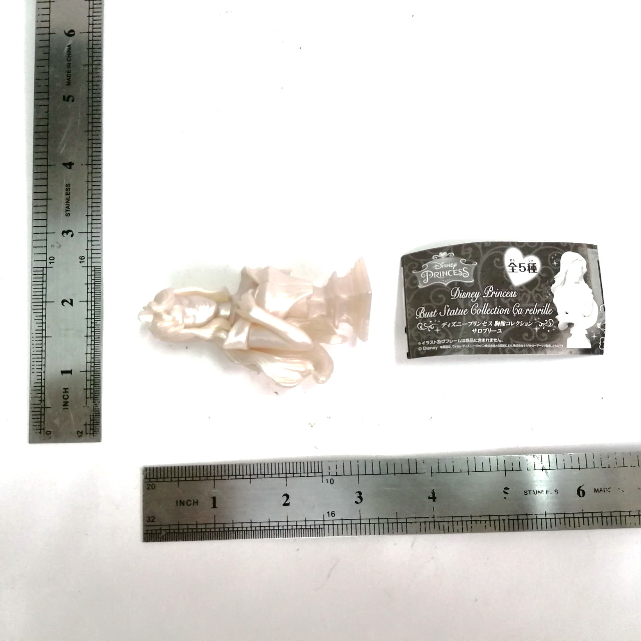 กาชาปอง รูปปั้น bust ครึ่งตัว เจ้าหญิงดีสนีย์ สีมุก เจ้าหญิงออโรร่า (เจ้าหญิงนิทรา) สภาพดี ของมีใบปิดตามภาพ