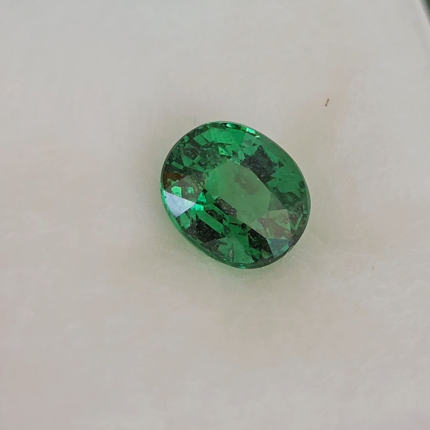 พลอย ซาโวไรท์ Tsavorite Garnet 1.26 กะรัต (Cts.) ดิบ Unheated พร้อมใบเซอร์ อัญมณีมงคลประจําวันเกิด เครื่องประดับพลอย