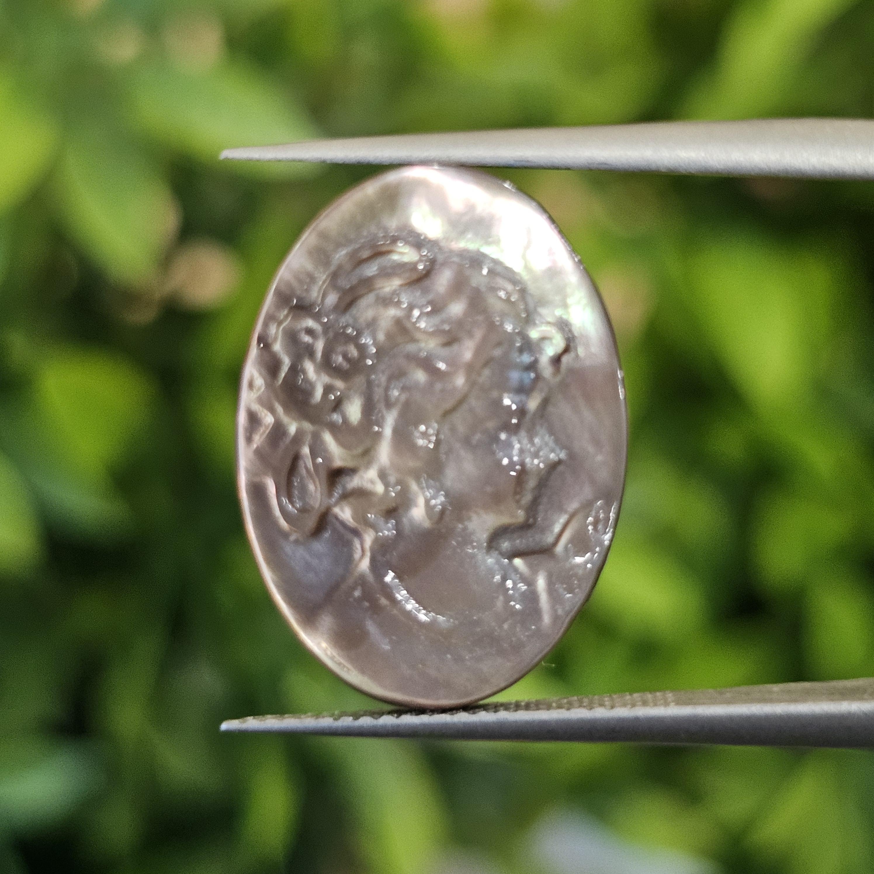 เปลือกหอยมุก แกะสลัก Pearl Shell Carved 3.34 กะรัต (Cts.)
