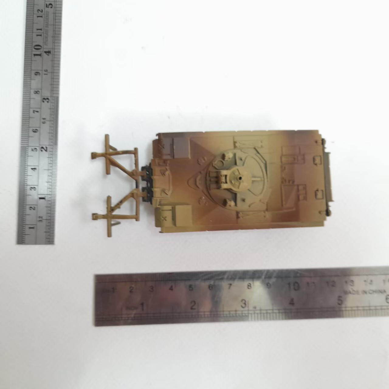 มีหลายภาพ,รถถังพลาสติกสำเร็จรูป M1 pantherทำสีแล้ว งานเก่า มือสอง สภาพดี มีรอยบ้าง