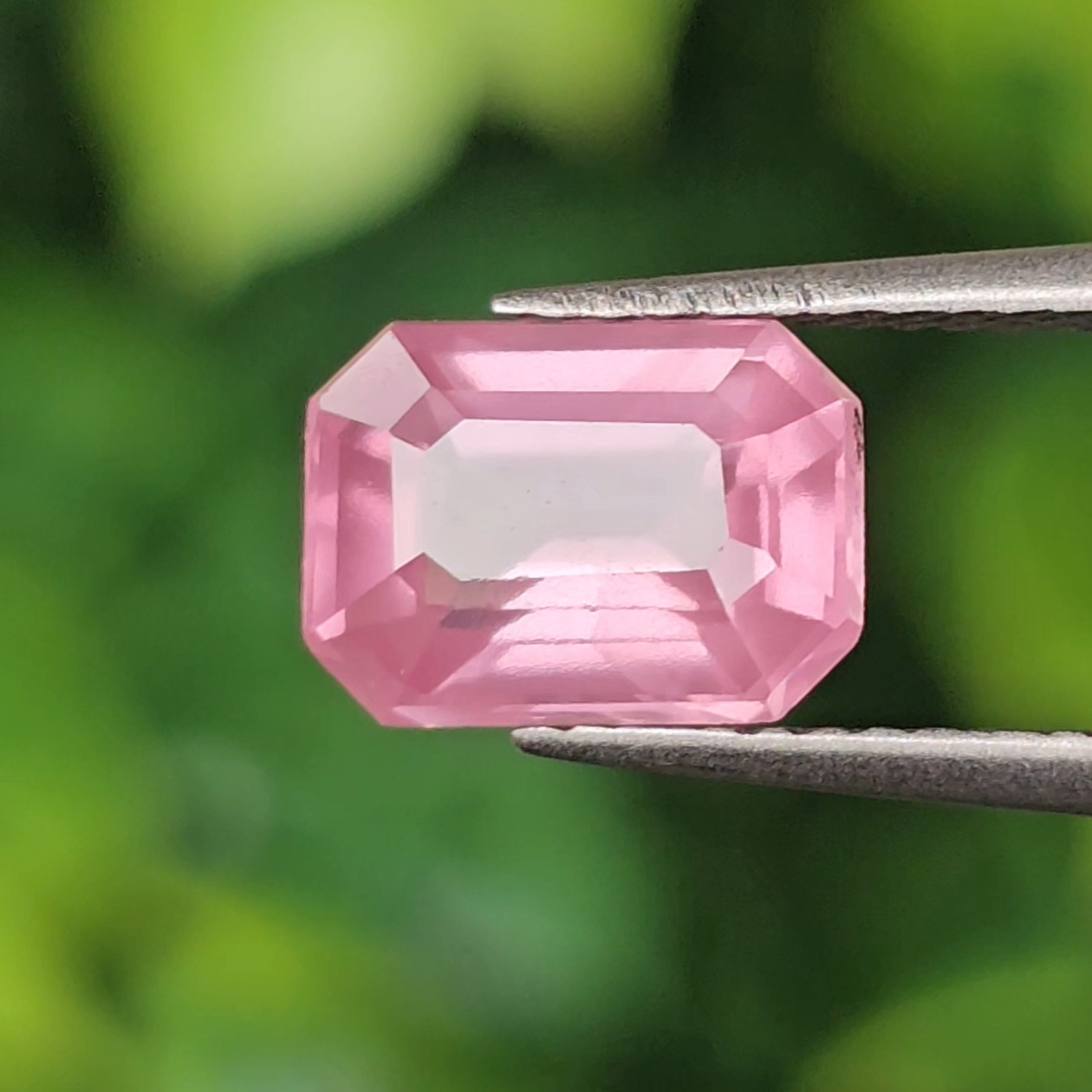 พลอย สปิเนล (Spinel) 1.30 กะรัต (Cts.) พลอยแท้ อัญมณีมงคลประจําวันเกิด เครื่องประดับพลอย