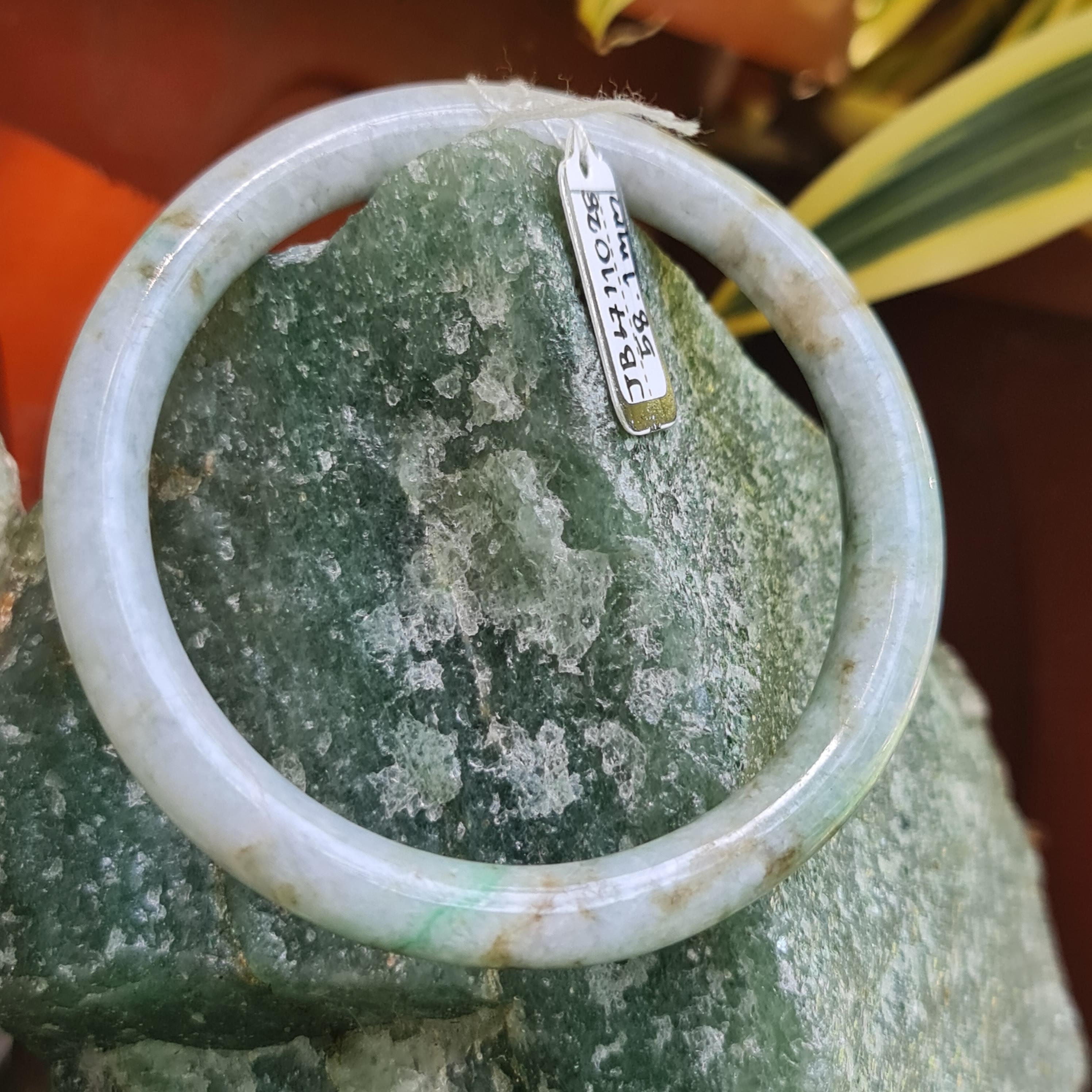 JB6711028 หยก พม่า แท้ Jade กำไลหยก 58.1 มม. (Jadeite bracelet) พม่า (Myanmar)