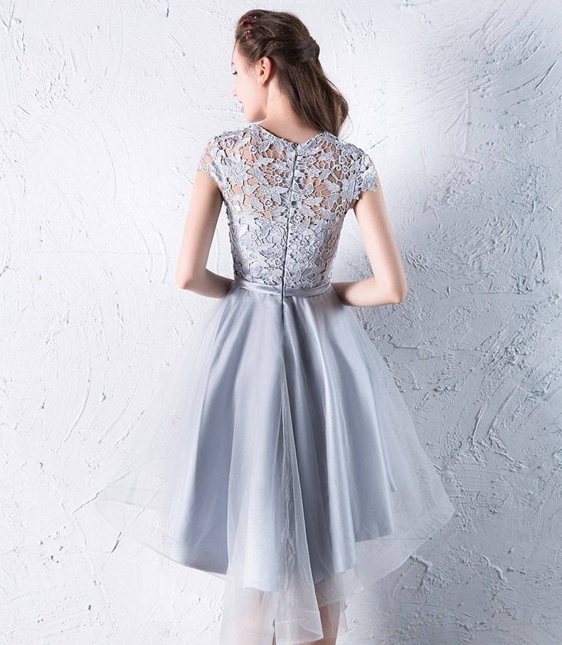 Pre-order ชุดราตรี แบบเปิดไหล่ ระบายช่วงไหล่ ผ้าลูกไม้ ซิปหลัง เรียบหรู