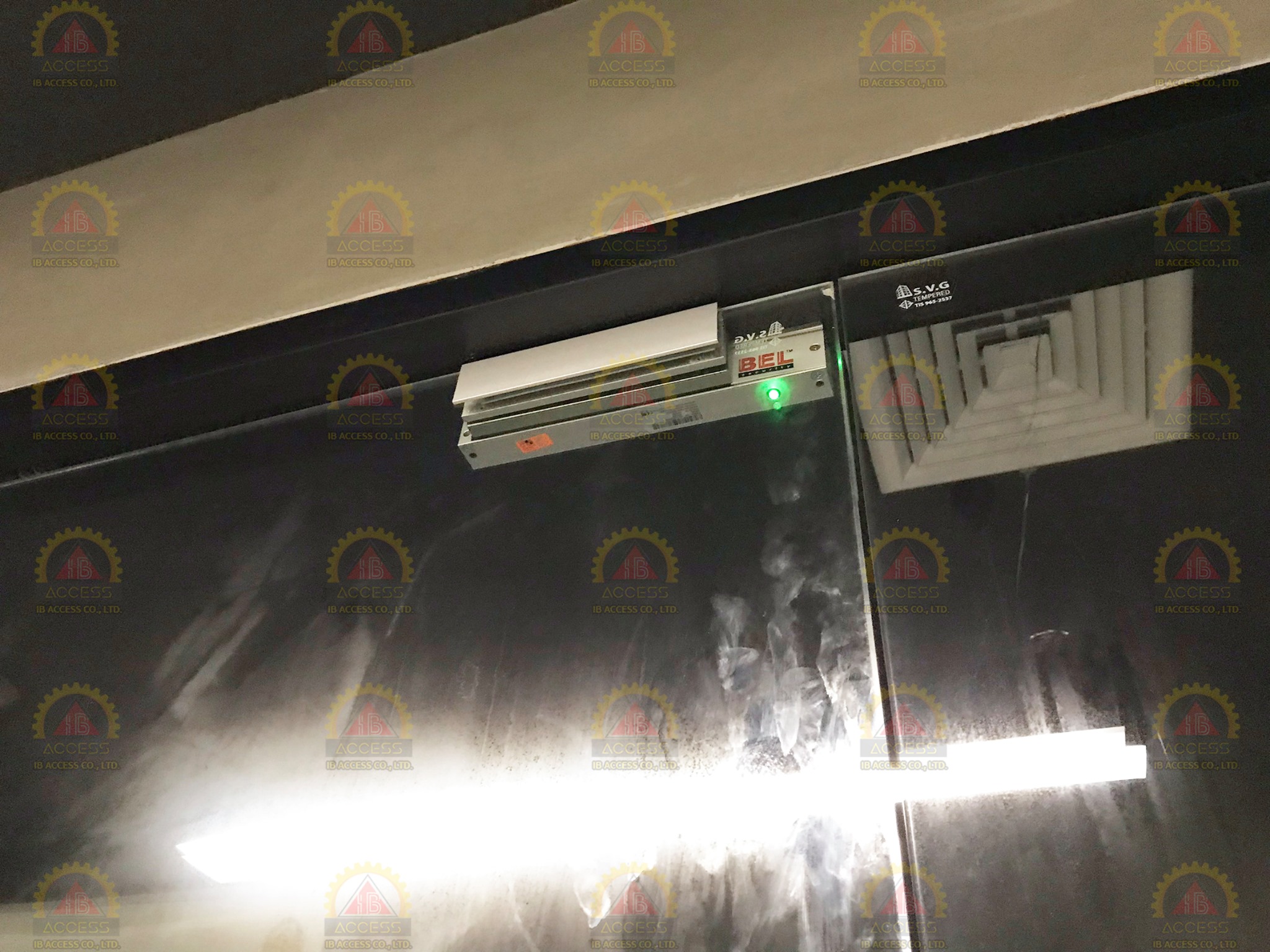 U Bracket สำหรับประตูกระจกบานเปลือยล่าง ยี่ห้อ BEL รุ่น U1-600