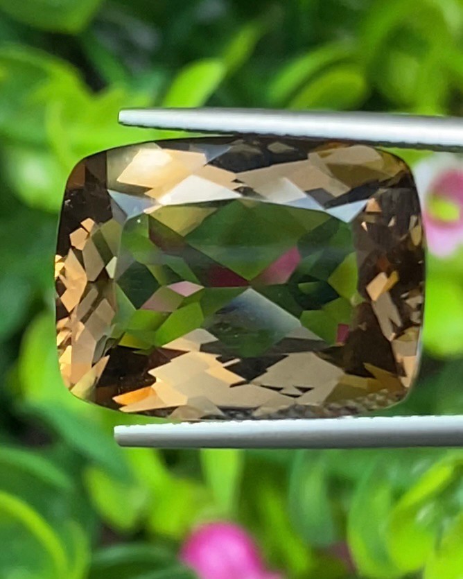 พลอย สโมกกี้ ควอตซ์ Smoky Quartz 14.64 กะรัต(Cts.) พลอยแท้อัญมณีมงคล ประจําวันเกิด เครื่องประดับพลอย