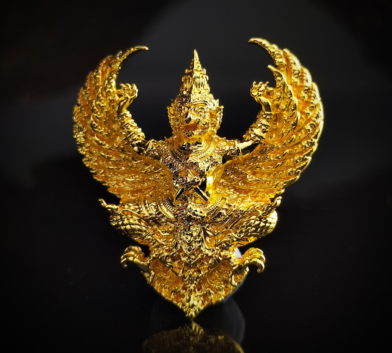 พญาครุฑ รุ่น รวยสุดสุด (ด้านหลัง ร.5) พุทธศิลป์รุ่นแรกแห่งวัดโพธิทองปี2563 โดย พระอาจารย์วราห์ ปุญญวโร