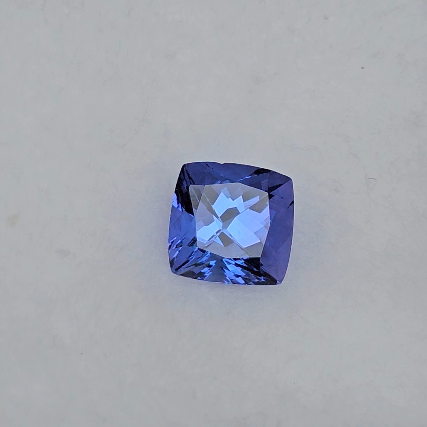 พลอย แทนซาไนท์ Tanzanite 1.60 กะรัต (Cts) พลอยแท้ อัญมณีมงคลประจําวันเกิด เครื่องประดับพลอย