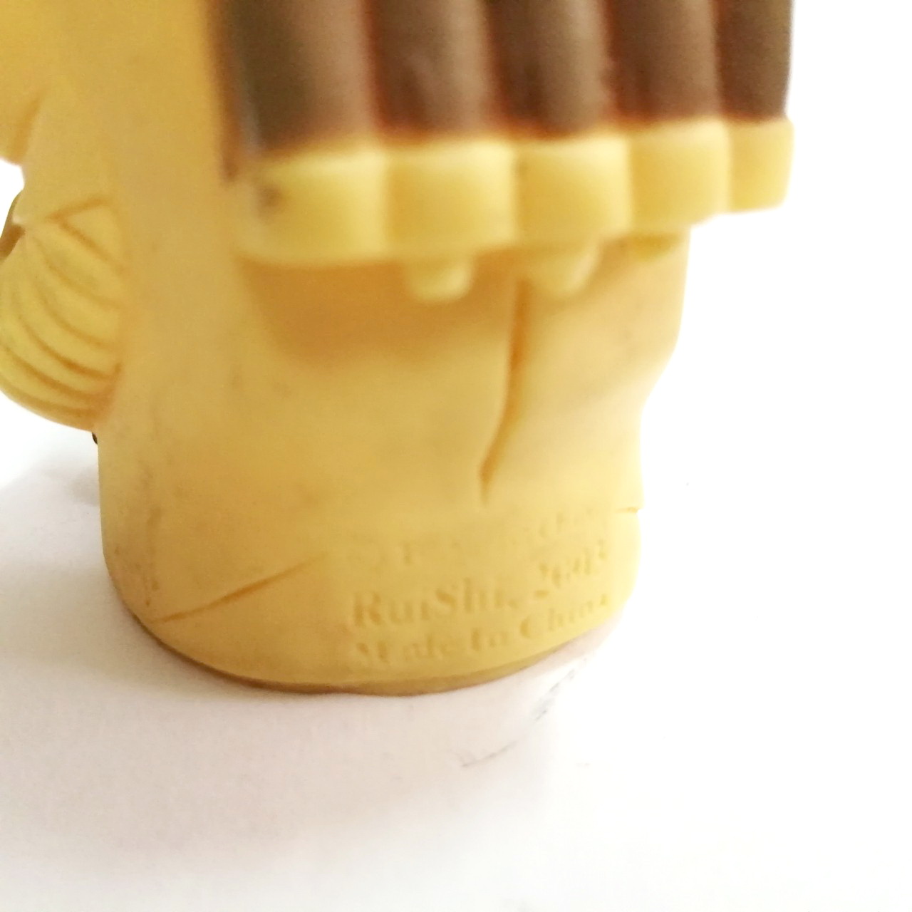 ซอฟสวมนิ้วขนาดใหญ่ สูง3นิ้วสัตว์ประหลาดหุ่นยนต์ คิงส์โจ สีครีมออกเหลือง ของ บ.ซึบุราย่าไชโย งานคนไทย 20 กว่าปีมาแล้ว หายาก สภาพดี