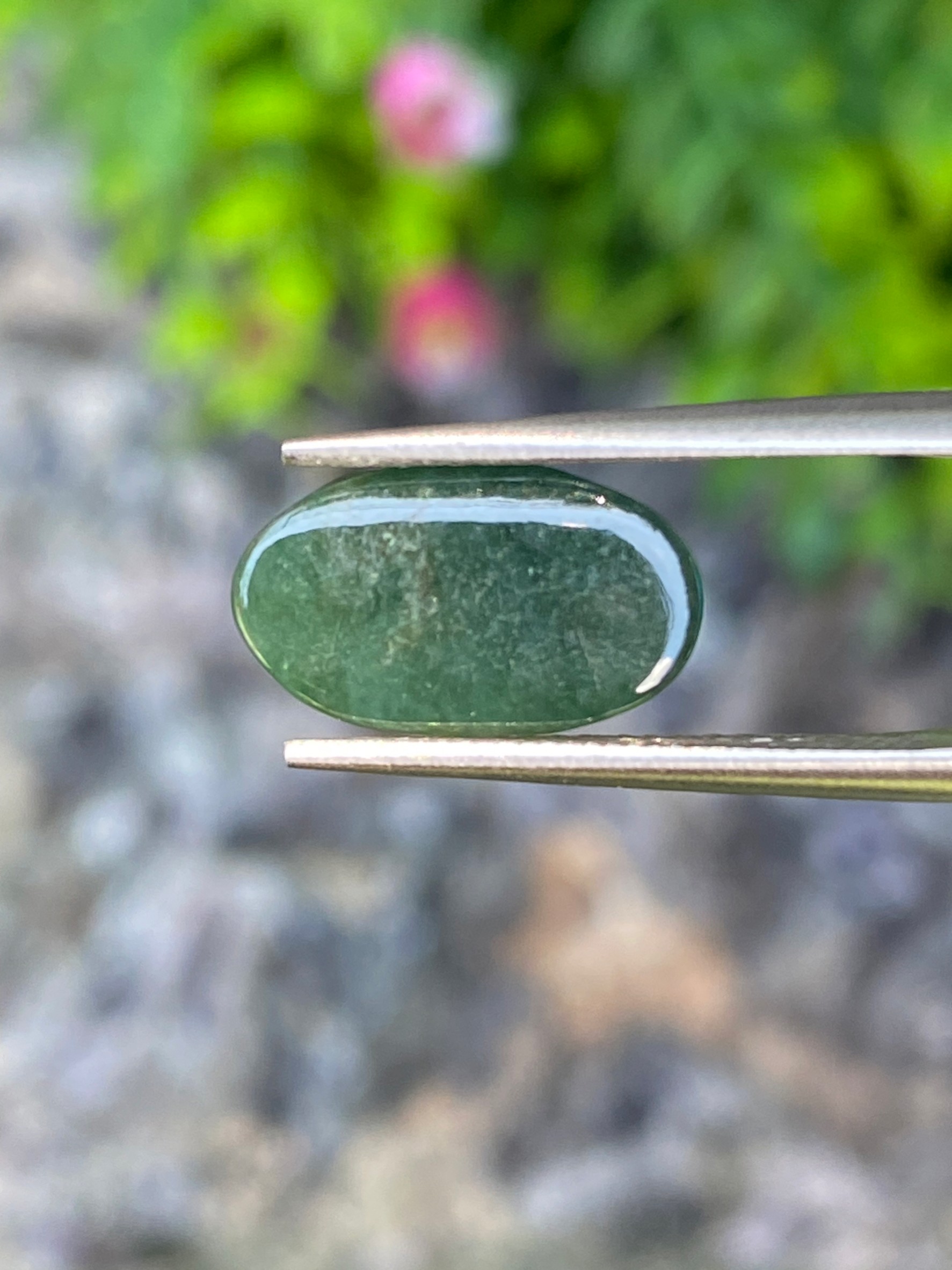 หยกพม่าเจียรนัย (Burmese jade ) 3.32 กะรัต หยกแท้ อัญมณีมงคลประจําวันเกิด เครื่องประดับหยก