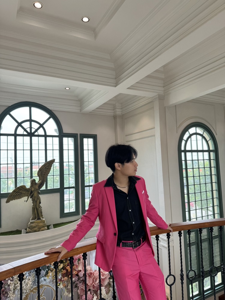 ่เช่า ชุดสูทชาย ทรงคลาสสิก เซต3ชิ้น