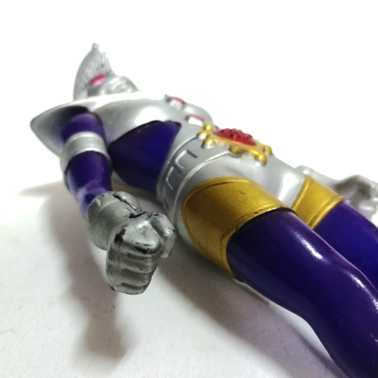 ซอฟ 6.5 -7 นิ้ว ขนาดตามรูป อุลตร้าแมนคิงส์ ซอฟ japan ปี 1988 **มีรอยบ้าง พิจารณาก่อนซื้อ