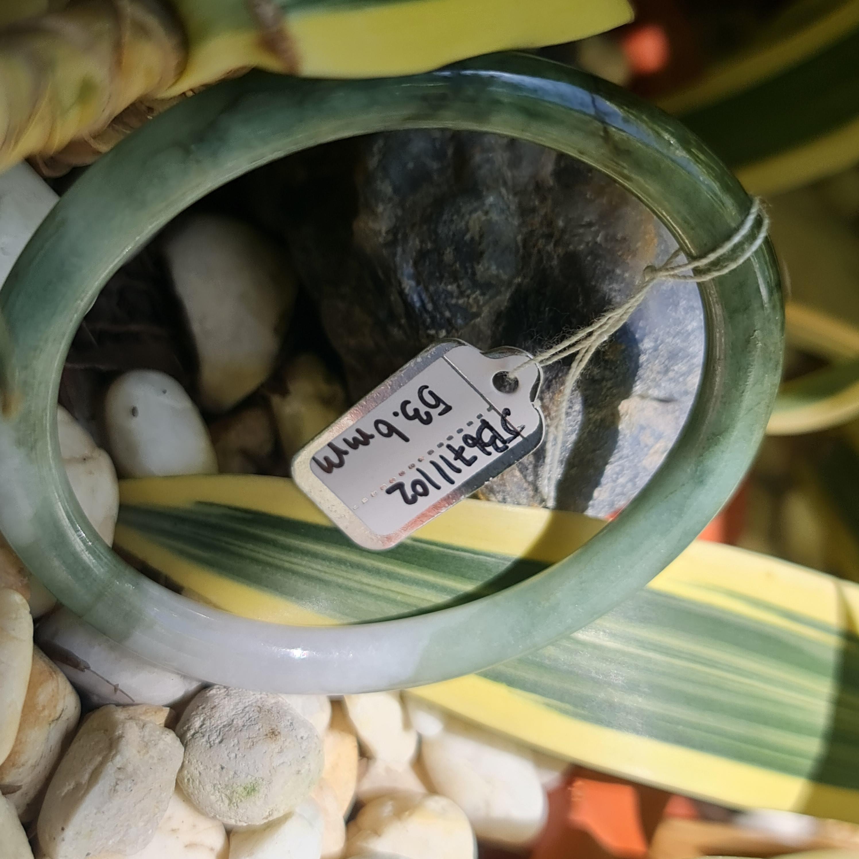 JB6711102 หยก พม่า แท้ Jade กำไลหยก 53.6 มม. (Jadeite bracelet) พม่า (Myanmar)