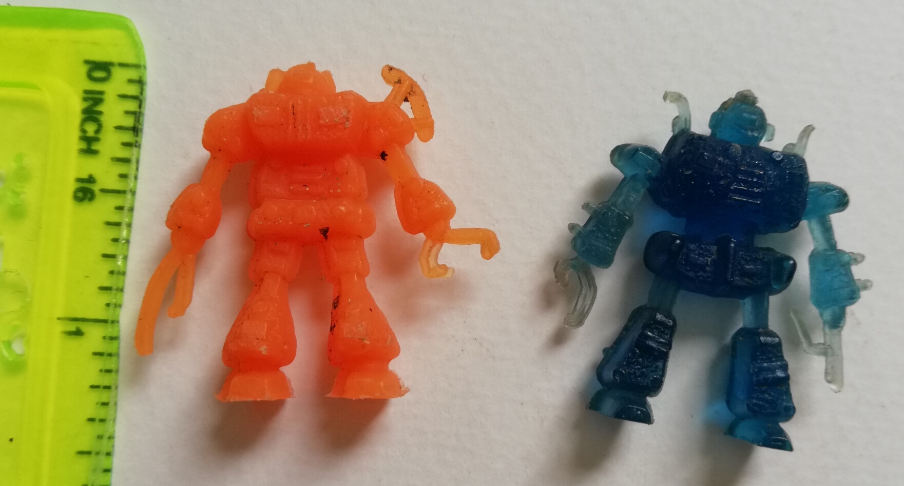 ของเล่น ย้อนยุค ของสะสมเรโทร " ตุ๊กตุ่น แอ๊นท์ 1.5" Ants ตุ๊กตุ่นยางดาแกรม 2 ตัว สีส้มและสีน้ำเงิน Dougram