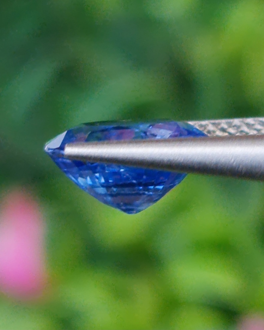 พลอย ไพลิน Blue Sapphire 2.48 กะรัต (Cts.) พร้อมใบเซอร์ พลอยแท้ อัญมณีมงคลประจําวันเกิด เครื่องประดับพลอย