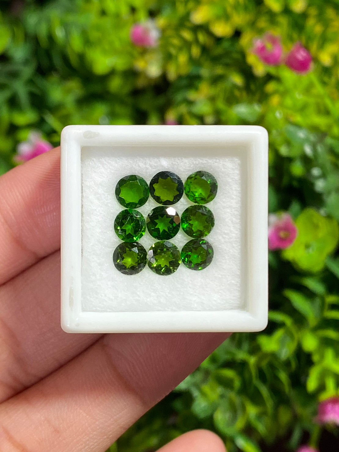 พลอย โครม ไดออพไซด์ Chrome Diopside 3.44 กะรัต (Cts.) 9 เม็ด พลอยแท้ อัญมณีมงคลประจําวันเกิด เครื่องประดับพลอย