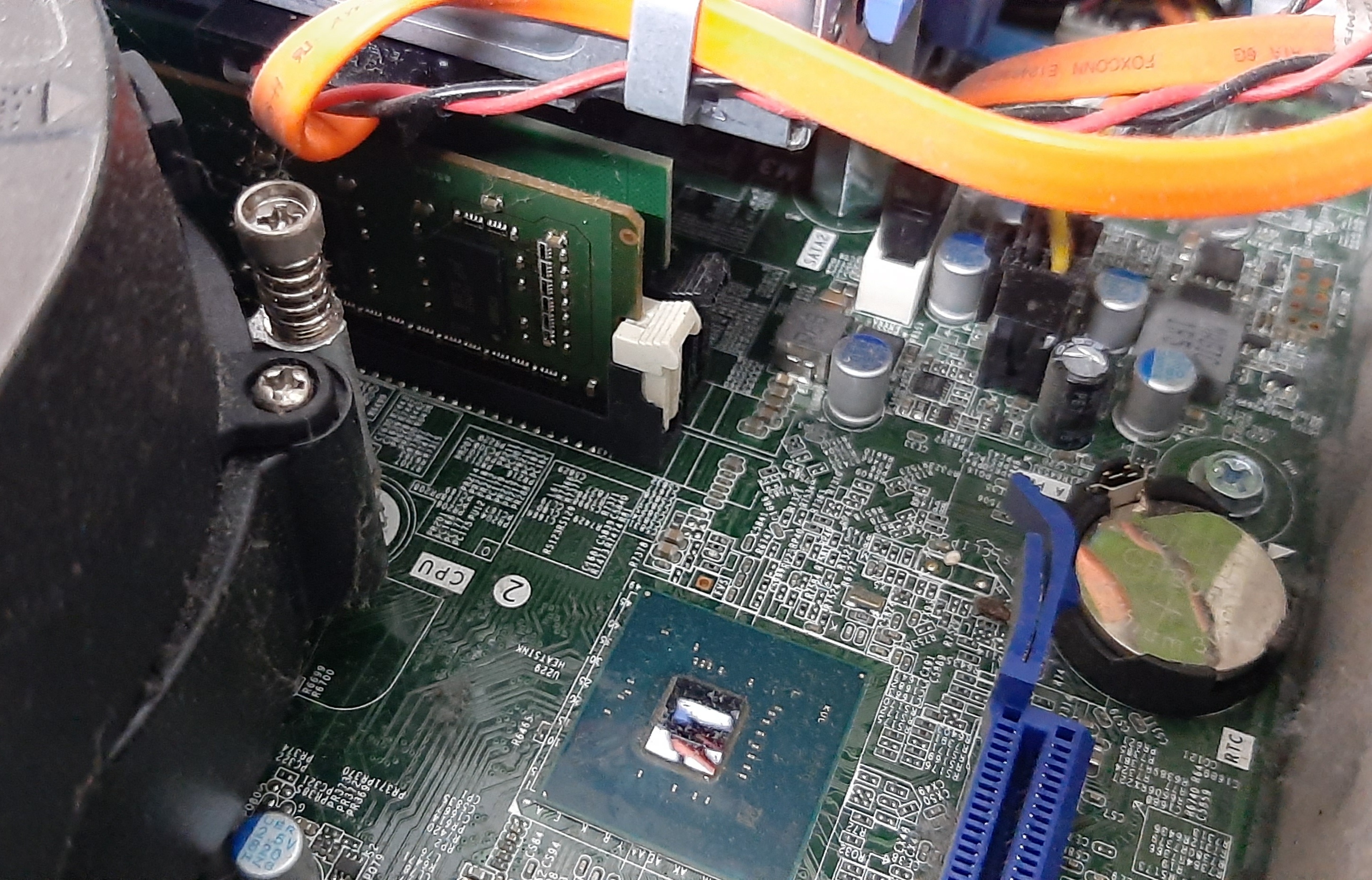 คอมพิวเตอร์ตั้งโต๊ะมือสอง Dell Optiplex 3060 SFF (i5-8400 Ram16GB HDD3TB SSD240GB) สภาพดี มือสอง ประกันร้าน 1 เดือน