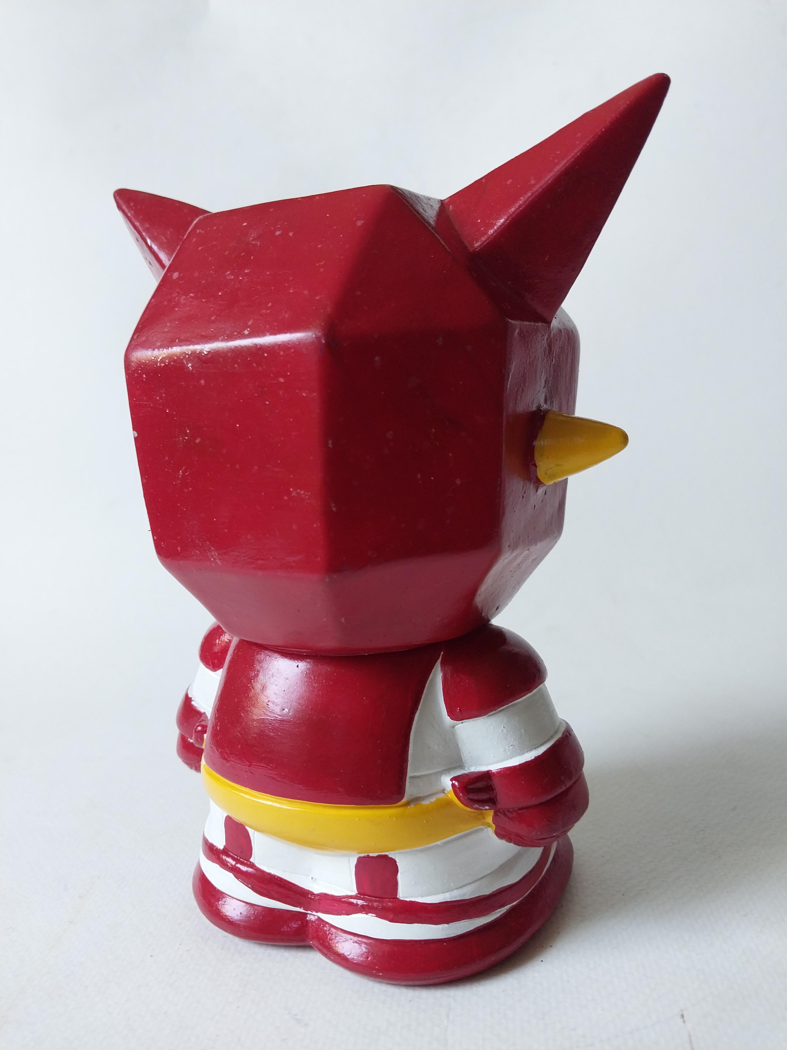 มีหลายภาพ,มีตำหนิ หุ่นเก็ตเตอร์กระปุกออมสินงานซอฟแข็ง ชนาด 6นิ้ว