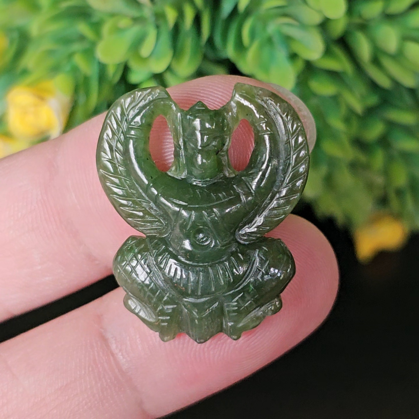 หยกแกะสลัก ครุฑ เนฟไฟรต์ (Nephrite jadeite)