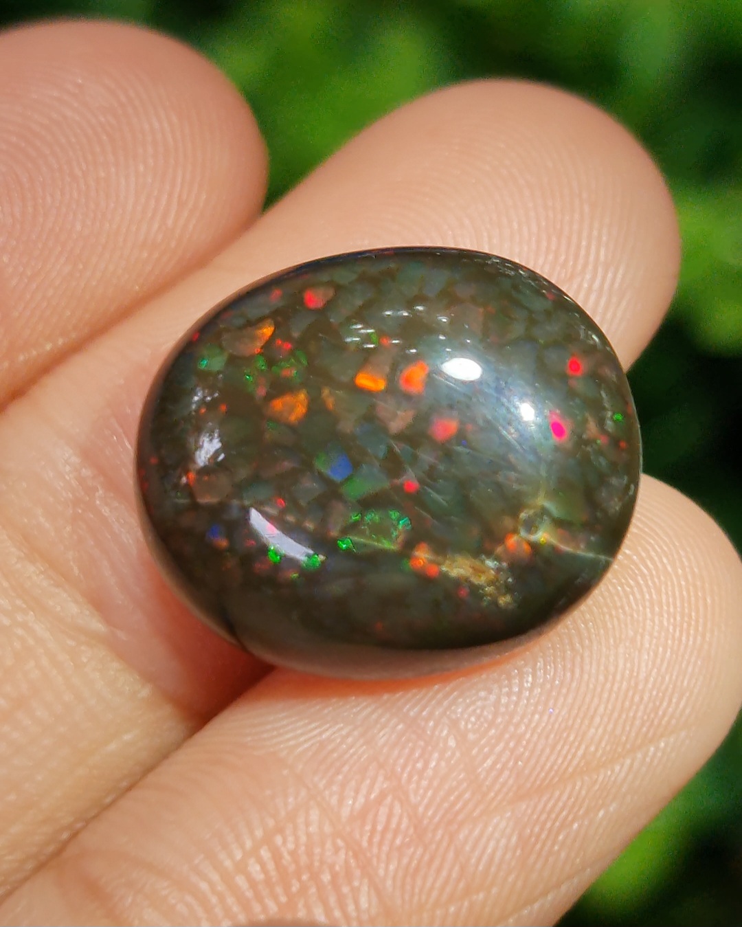 พลอย แบล็ก โอปอล Black Opal 15.76 กะรัต (Cts.) ดิบ (Unheated) พลอยแท้ อัญมณีมงคลประจําวันเกิด เครื่องประดับพลอย