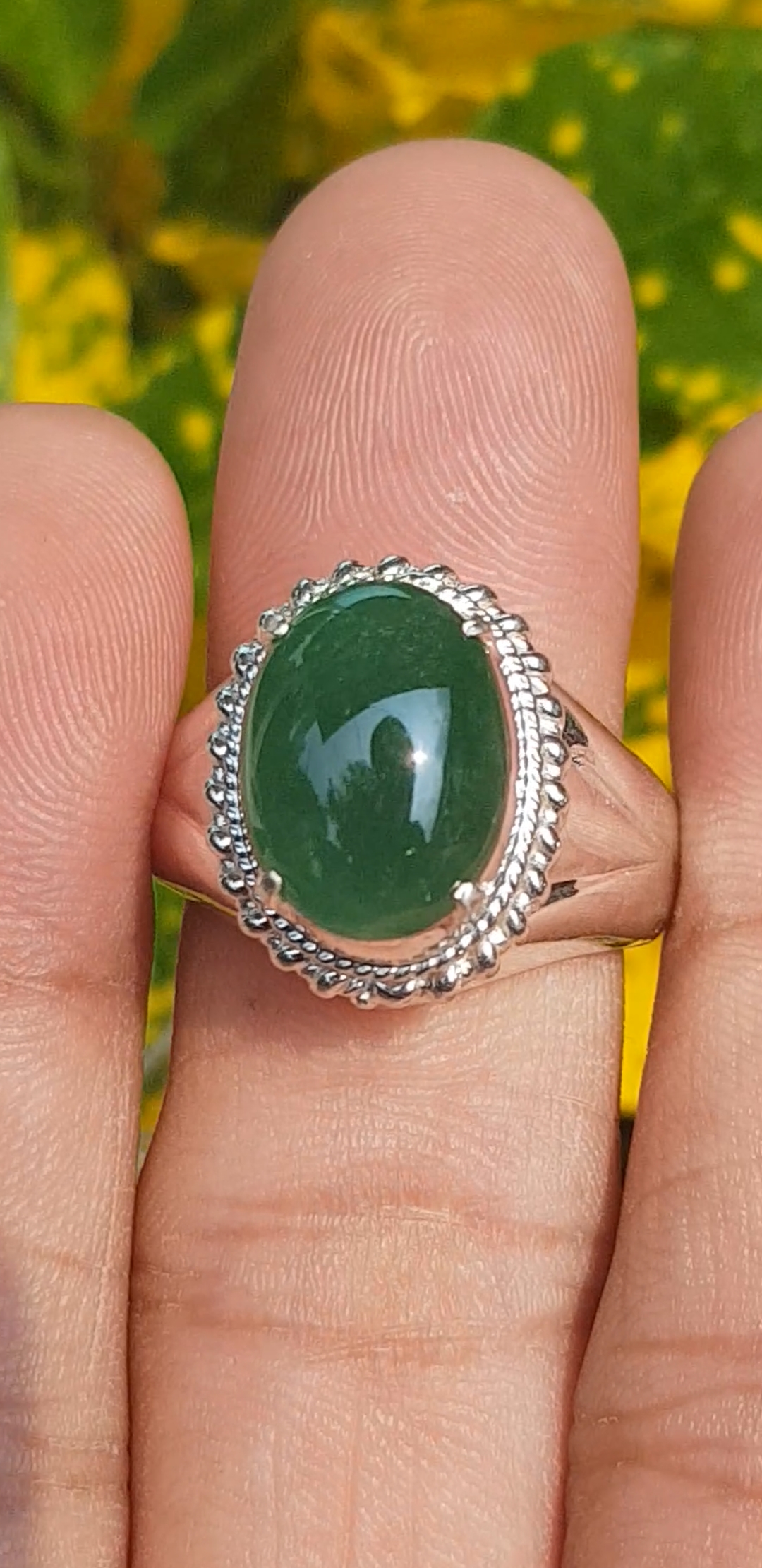 หยก พม่า แท้ Jade แหวนหยก 翡翠戒指 (Jadeite ring) 4.47 กะรัต (Cts.) (Size) 60 ดิบ ไม่ผ่านการปรับปรุง (Type A) พม่า (Myanmar)