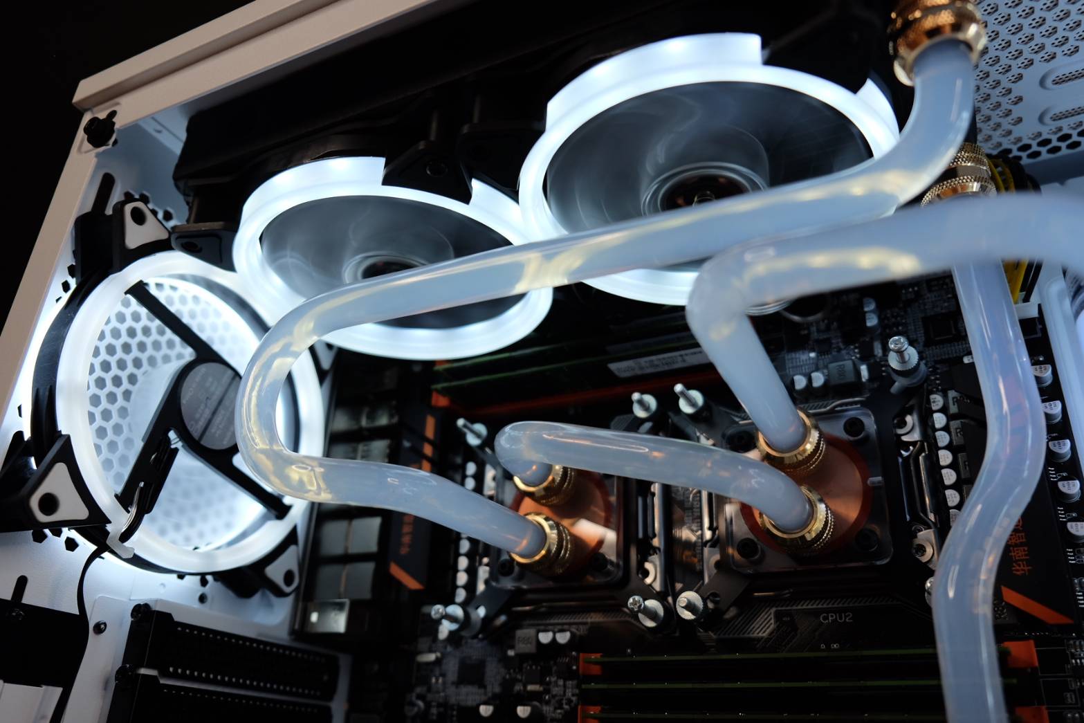 PC ประกอบ เบ็ดเสร็จได้เคสแบบนี้