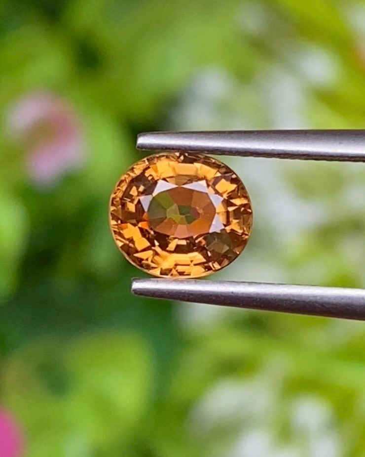 พลอย เพทาย (Zircon) 1.33 กะรัต (Cts.) พลอยแท้ อัญมณีมงคลประจําวันเกิด เครื่องประดับพลอย