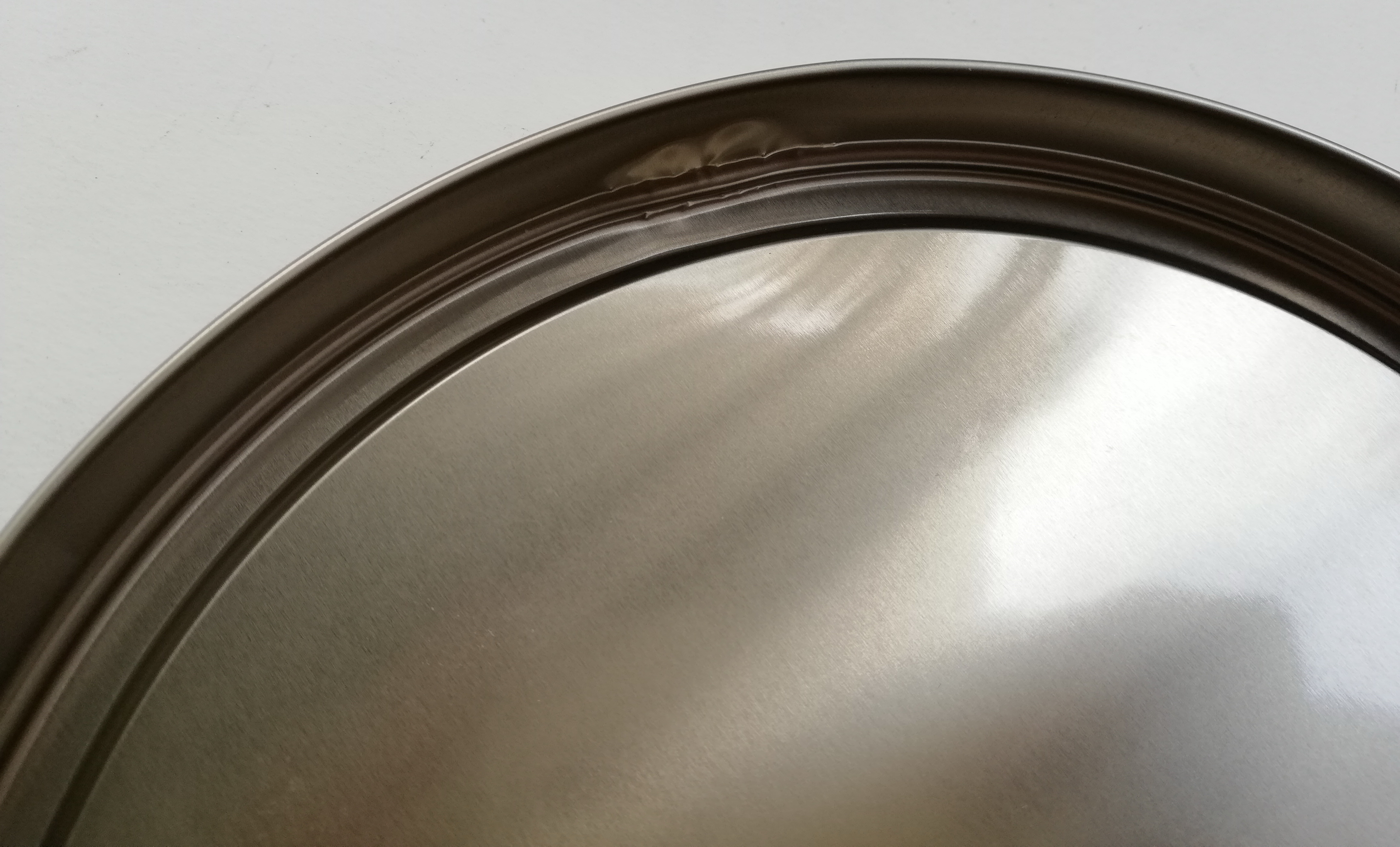 ของสะสม กล่องสังกะสี (กล่องโลหะ) **ฝาปิดไม่สนิท กล่องคุ้กกี้จากญี่ปุ่น กล่องสีฟ้า ยี่ห้อ BOURBON BUTTER COOKIES , ORIGINAL HOMEMADE TYPE COOKIES OF EXCELLENT AND ELEGANT TASTE