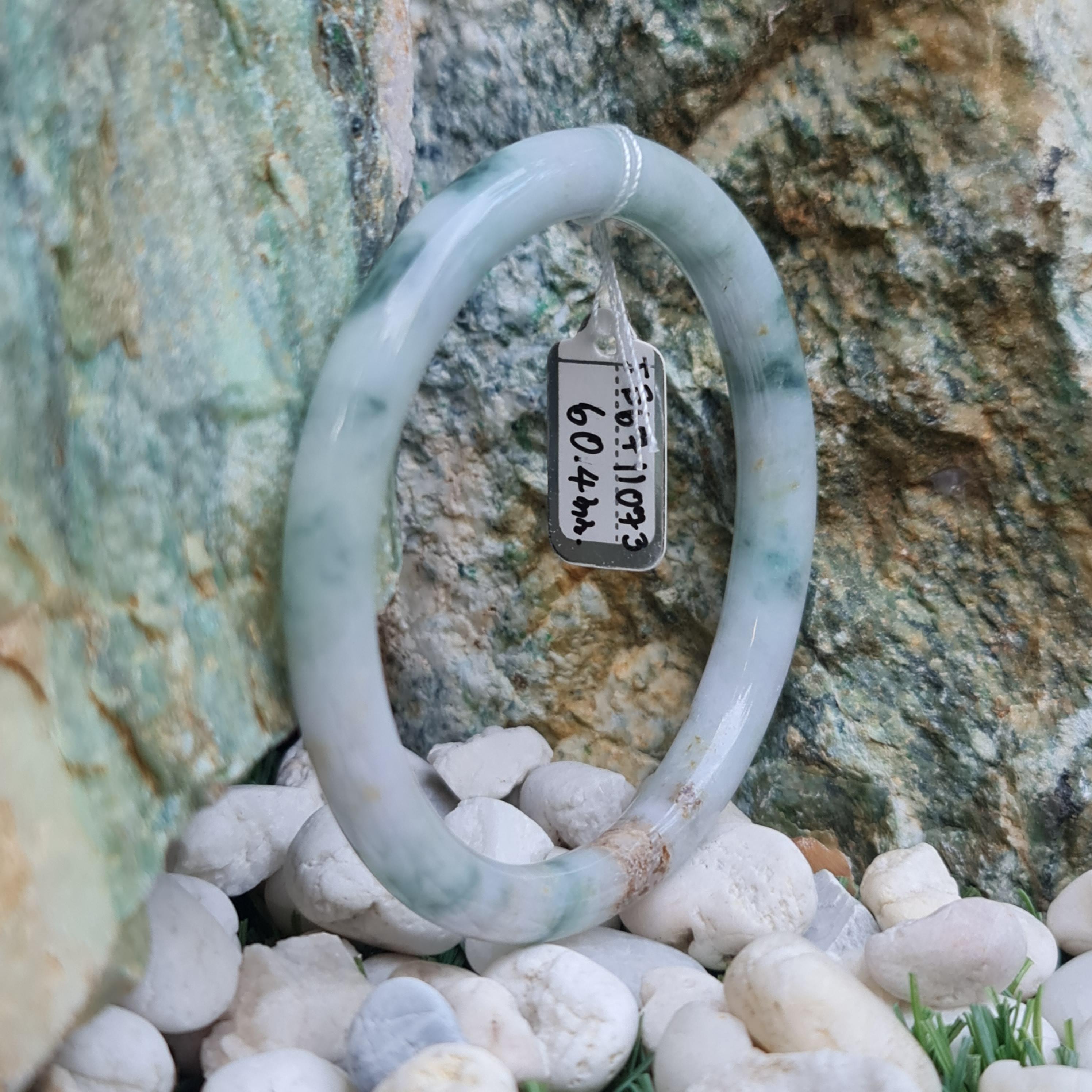 JB6711073 หยก พม่า แท้ Jade กำไลหยก 60.4 มม. (Jadeite bracelet) พม่า (Myanmar)