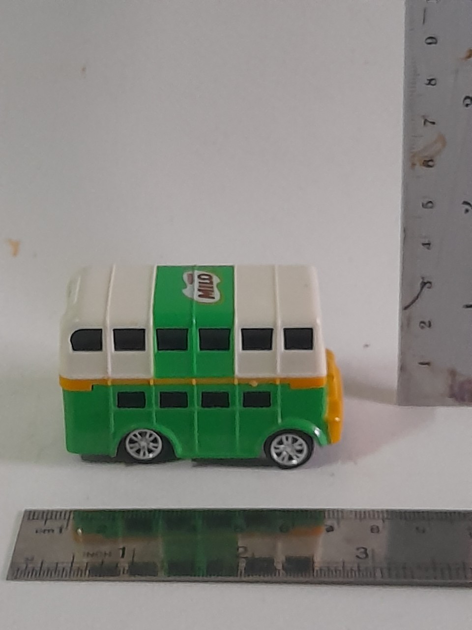 มีหลายภาพ โมเดลรถโรงเรียนไมโล ขนาดประมาณ5 ซม.
