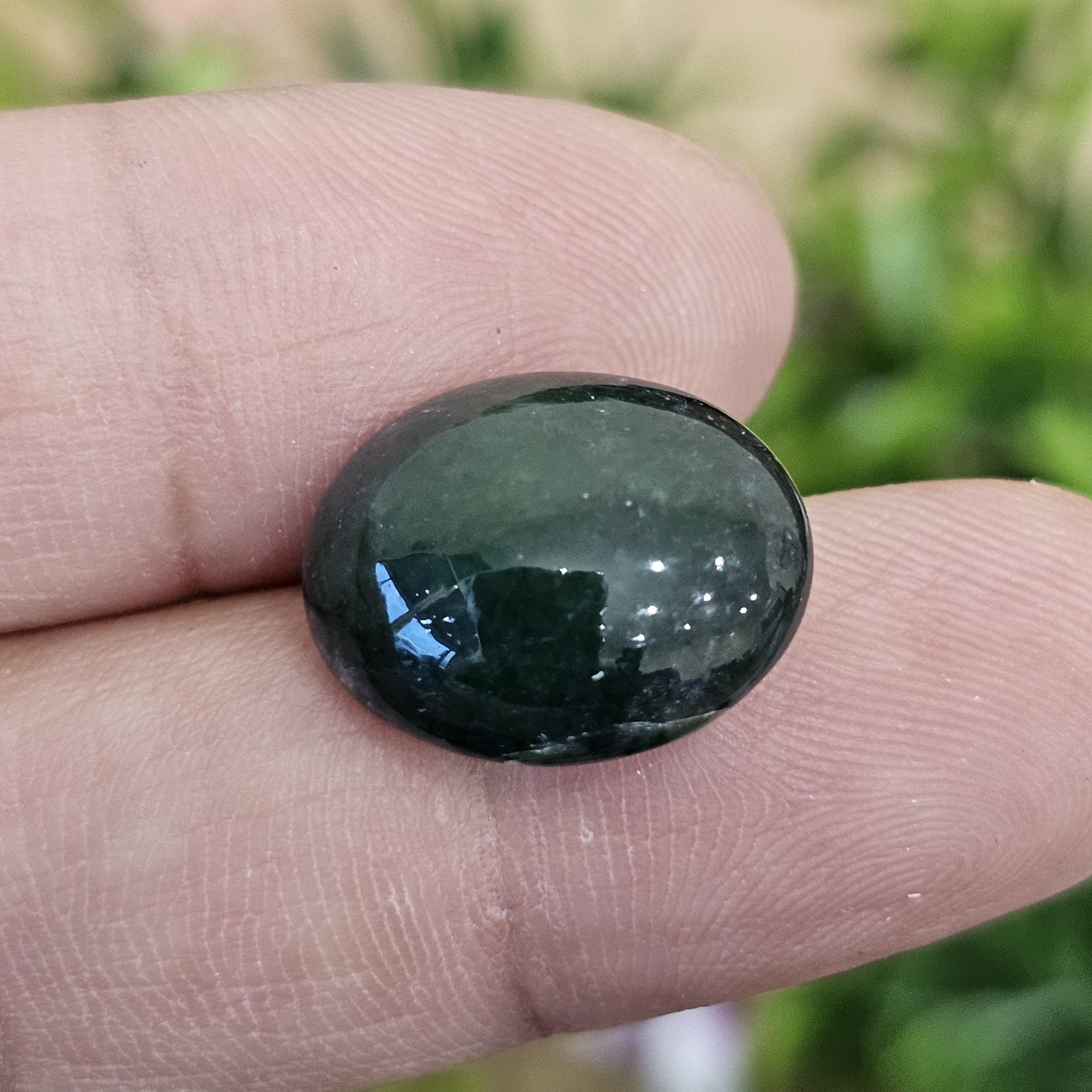 หยกพม่าเจียรนัย (Burmese jade ) 11.36 กะรัต หยกแท้ อัญมณีมงคลประจําวันเกิด เครื่องประดับหยก
