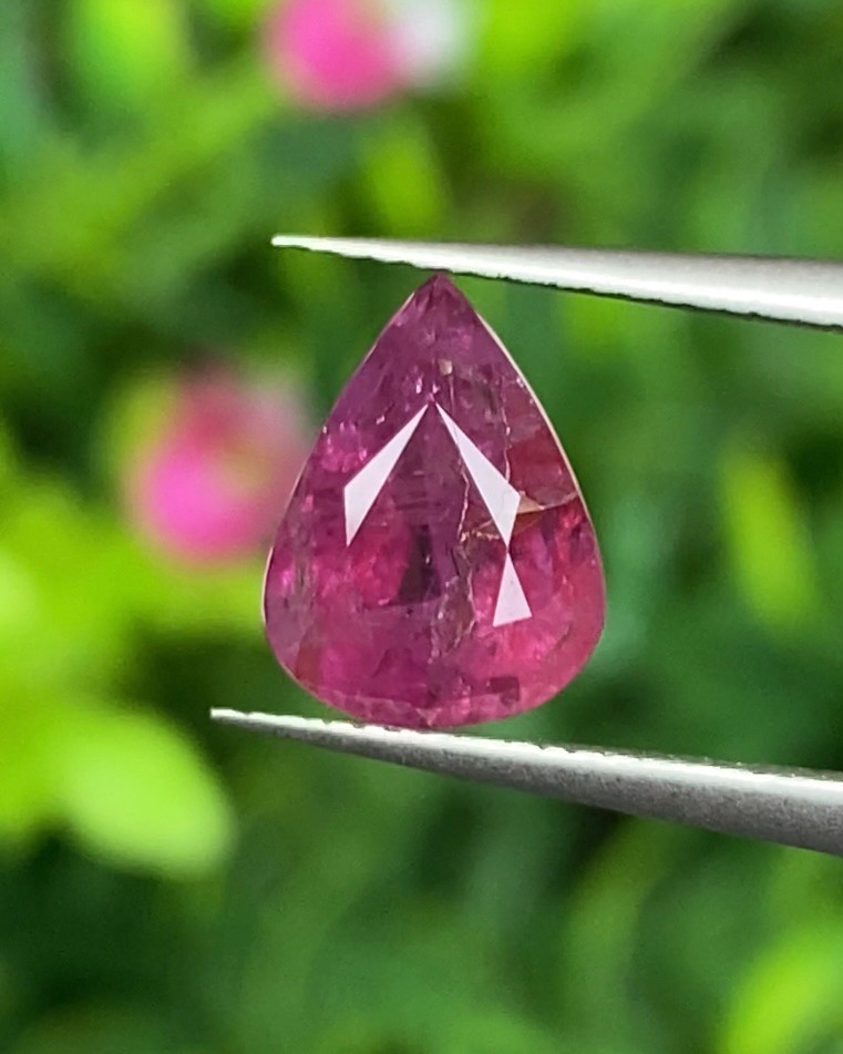 พลอย ทับทิม Ruby sapphire 2.44 กะรัต (Cts) ดิบ Unheated พลอยแท้ อัญมณีมงคลประจําวันเกิด เครื่องประดับพลอย