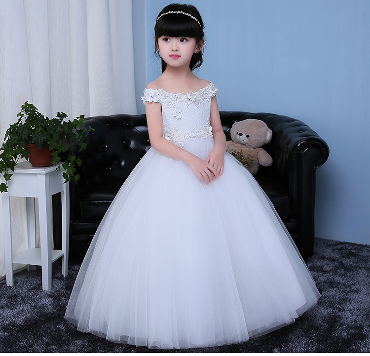 Pre-order ชุดราตรีเด็ก ชุดกระโปรง สไตล์เจ้าหญิง แบบไหล่ปาด แต่งดอก ปักเลื่อมช่วงบน กระโปรงตาข่ายฟูฟ่อง