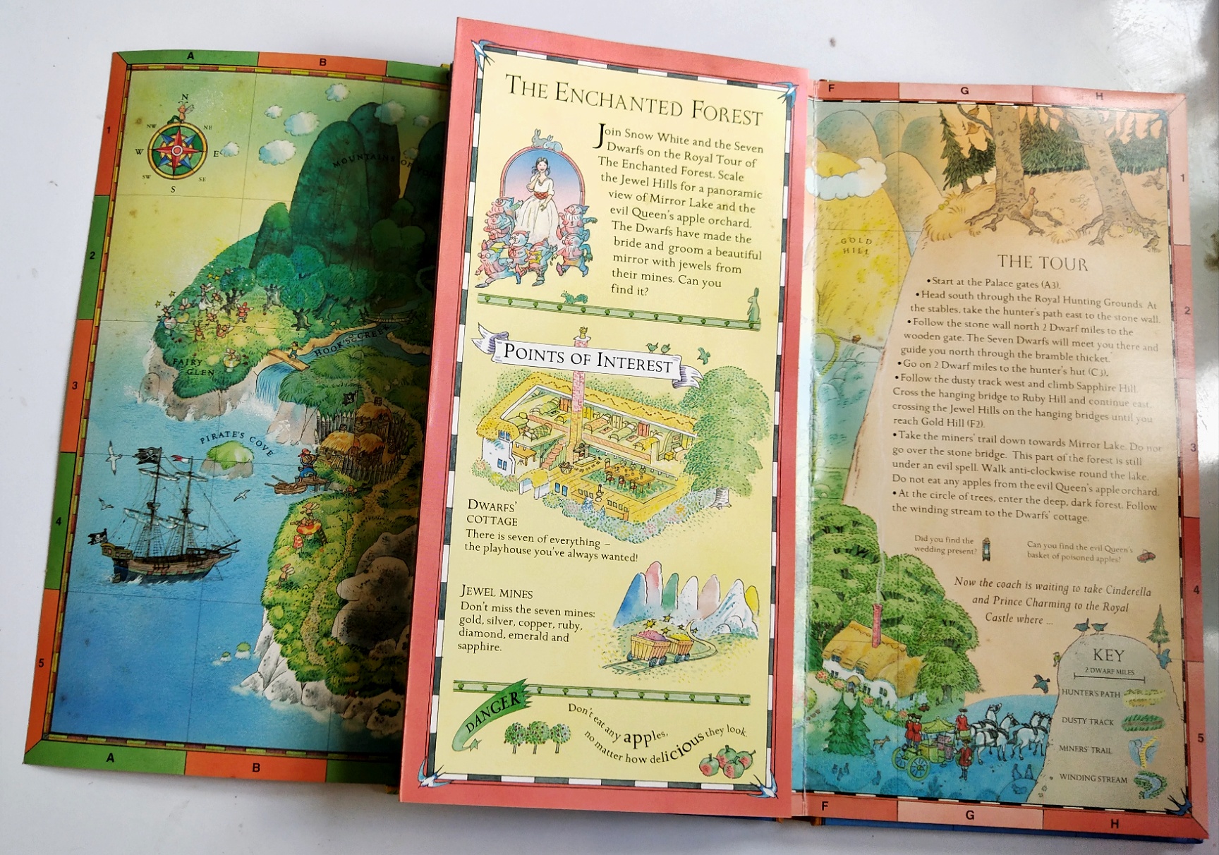 หนังสือภาพภาษาอังกฤษ Once Upon a Time,MAP BOOK "กาลครั้งหนึ่ง " แผนที่ ไกด์สู่ The Enchanted forest, The Giant Kingdom Neverland, The Land of Oz, Aladdin's Kingdom Wonderland และ ป๊อปอัพพระราชวัง ภาพโดย Peter Joyce ฉบับภาษาอังกฤษ