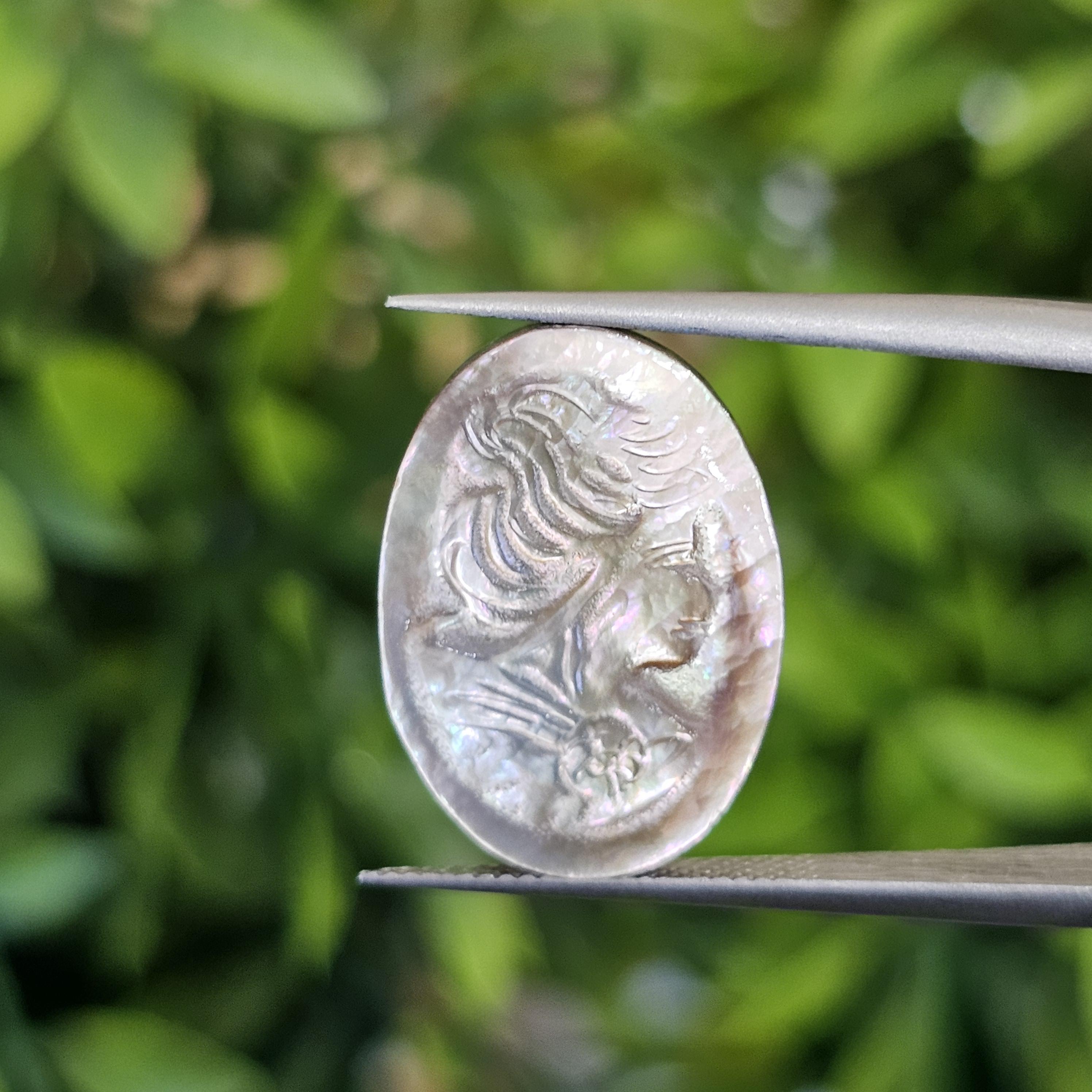 เปลือกหอยมุก แกะสลัก Pearl Shell Carved 4.89 กะรัต (Cts.)