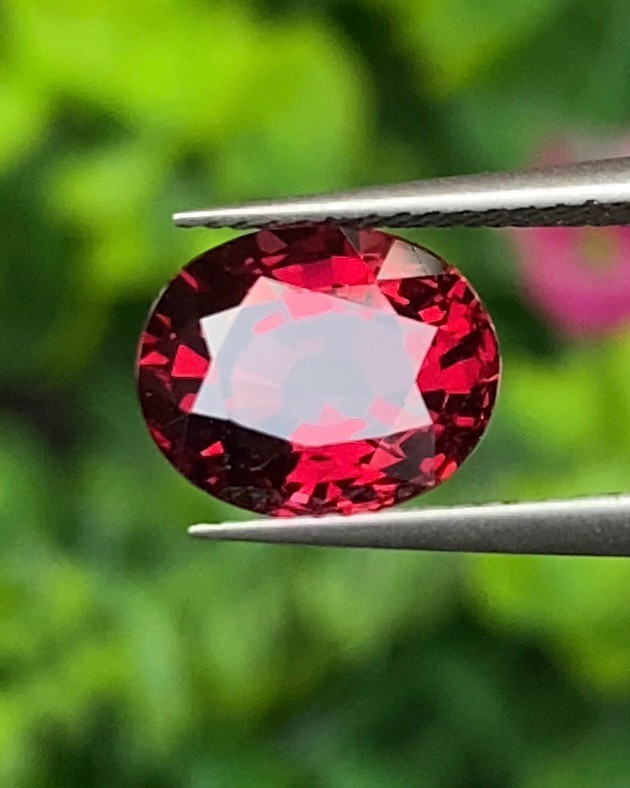 พลอย โรโดไลต์ กาเน็ท Rhodolite Garnet 2.61 กะรัต Cts.พลอยแท้ อัญมณีมงคลประจําวันเกิด เครื่องประดับพลอย